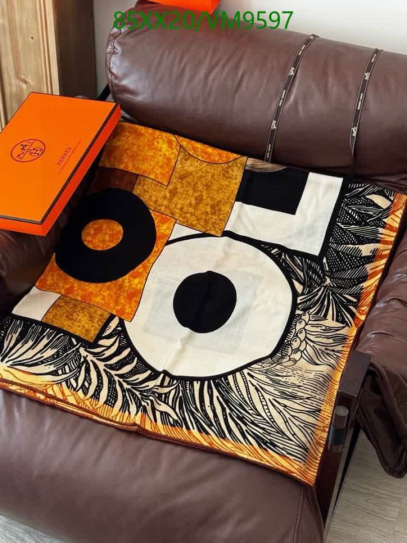 Hermes-Scarf Code: VM9597 $: 85USD