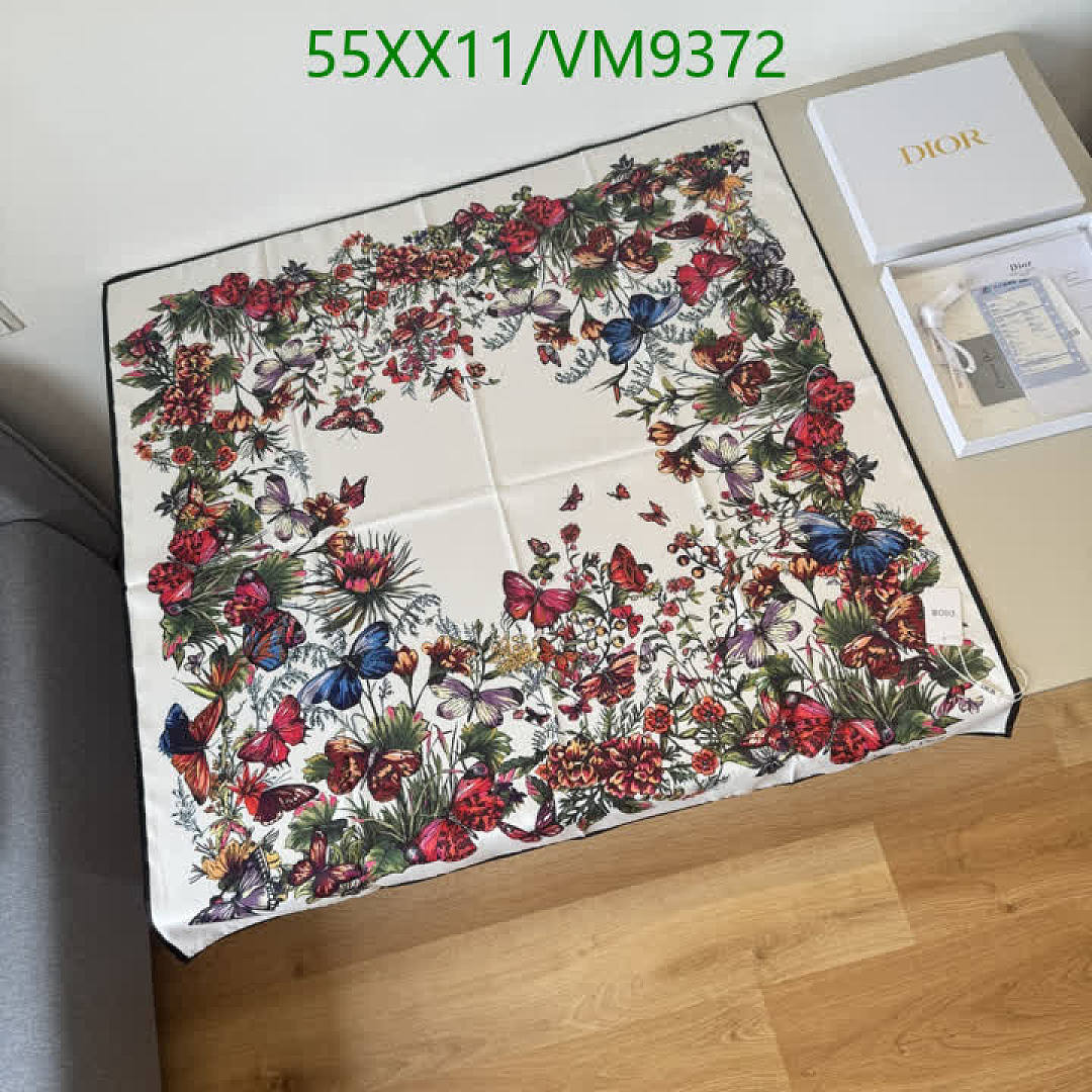 Dior-Scarf Code: VM9372 $: 55USD
