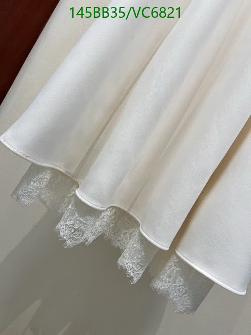 Prada-Clothing Code: VC6821 $: 145USD