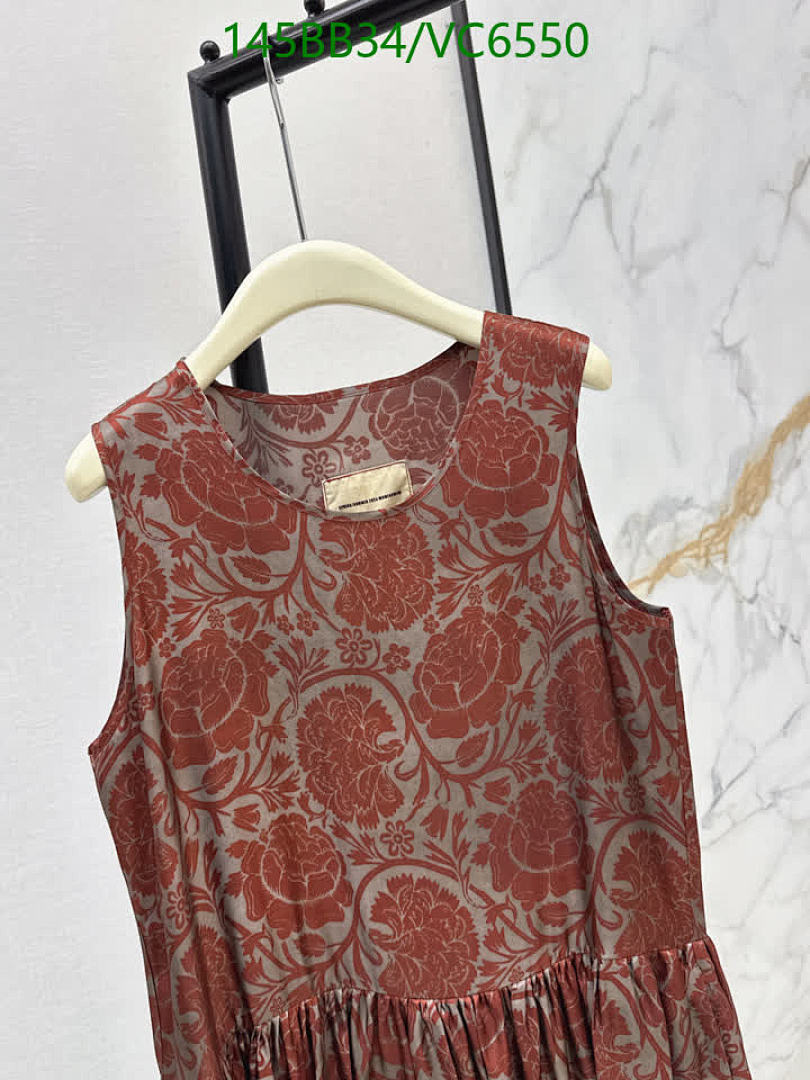 LV-Clothing Code: VC6550 $: 145USD