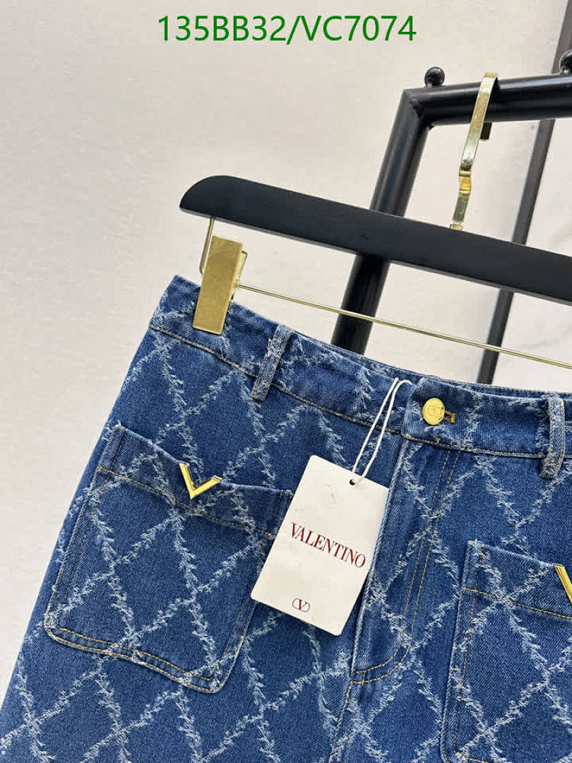 Valentino-Clothing Code: VC7074 $: 135USD