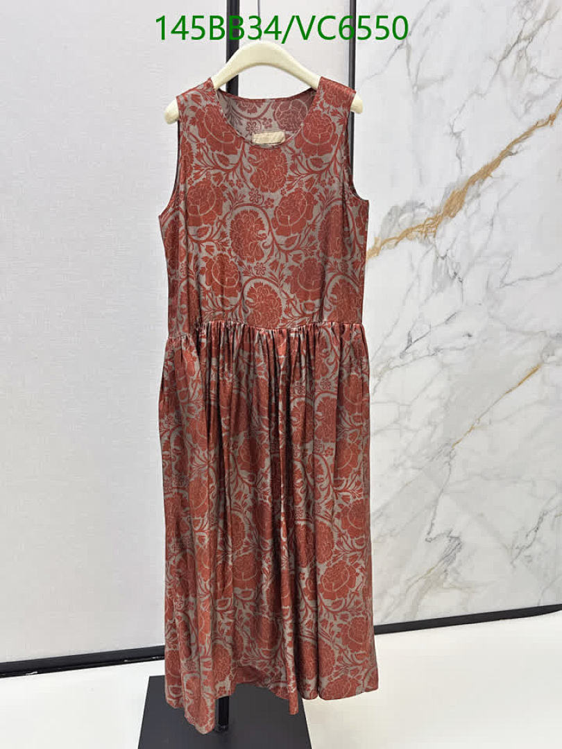 LV-Clothing Code: VC6550 $: 145USD