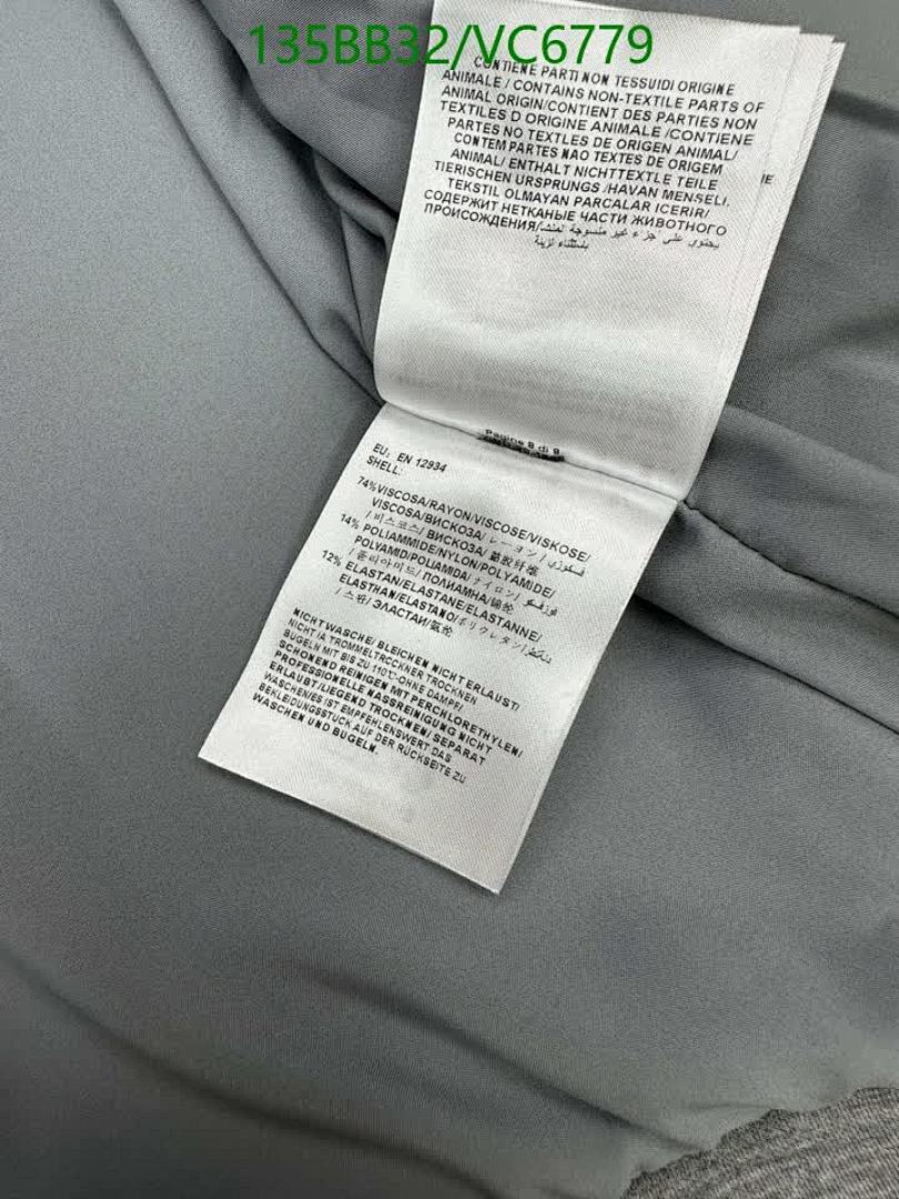 Moncler-Clothing Code: VC6779 $: 135USD