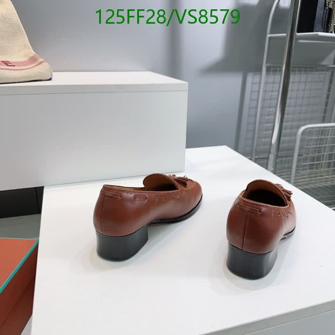 Loro Piana-Women Shoes Code: VS8579 $: 125USD