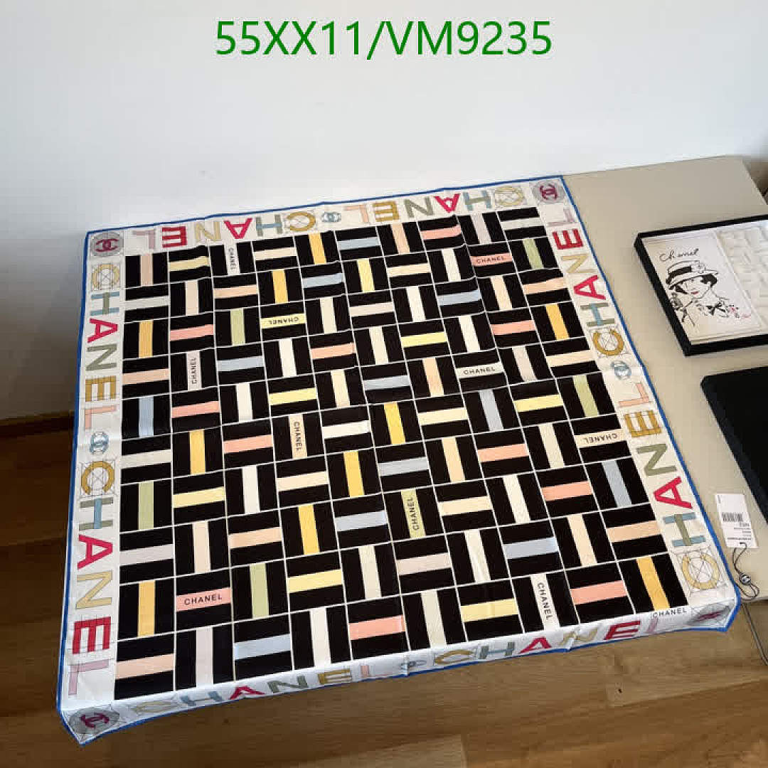 Chanel-Scarf Code: VM9235 $: 55USD