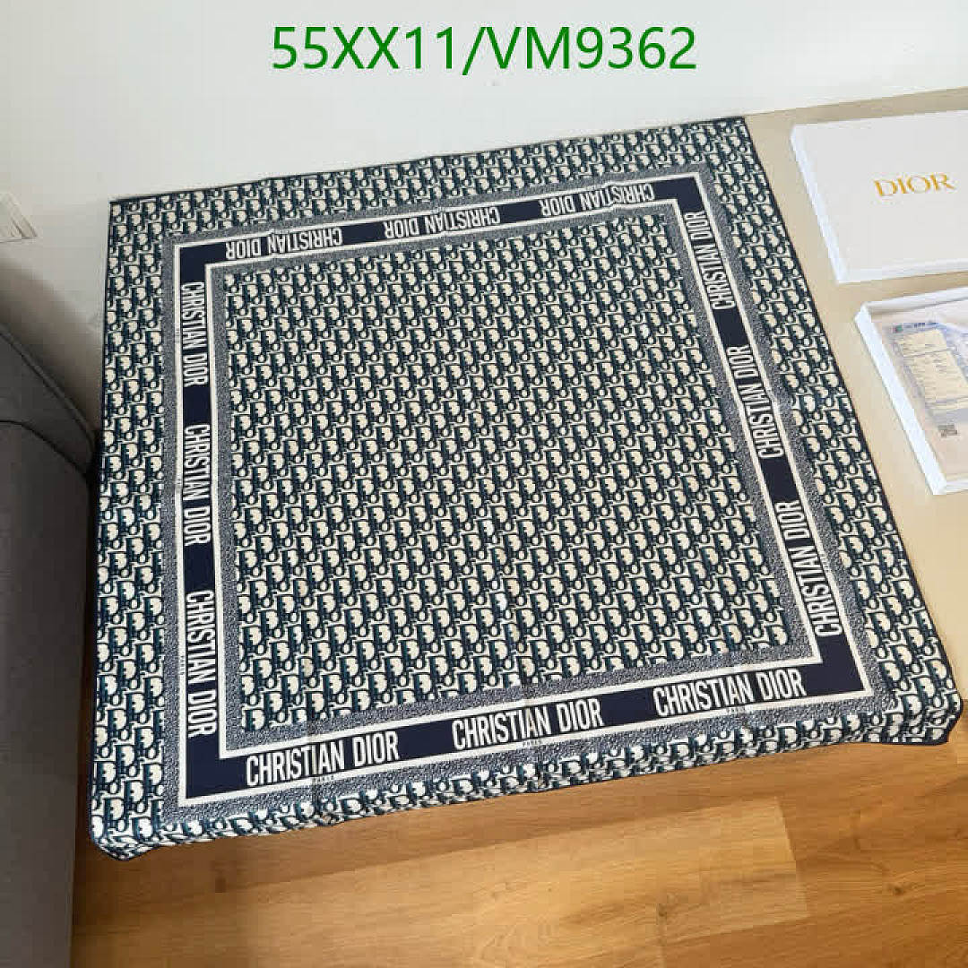 Dior-Scarf Code: VM9362 $: 55USD