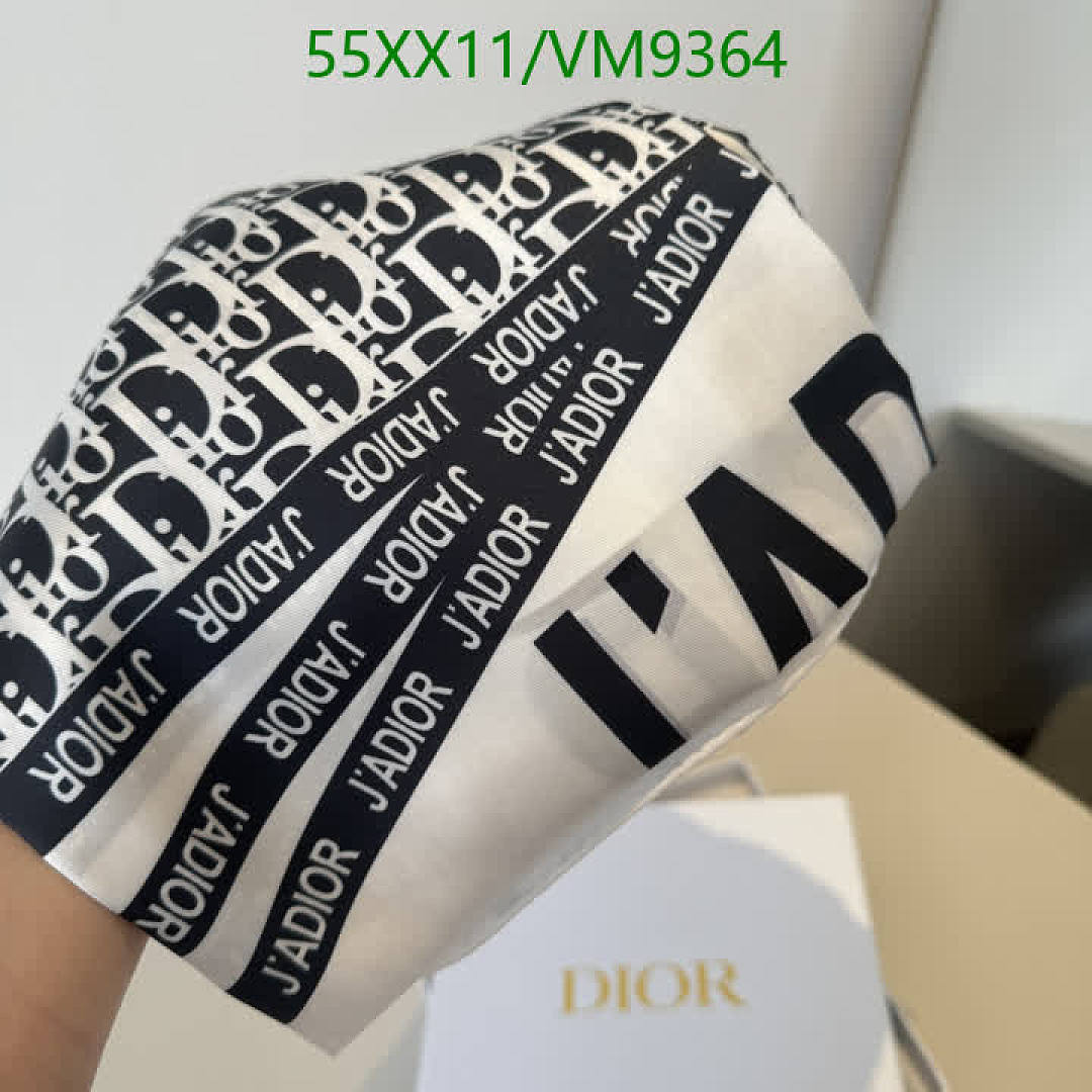 Dior-Scarf Code: VM9364 $: 55USD