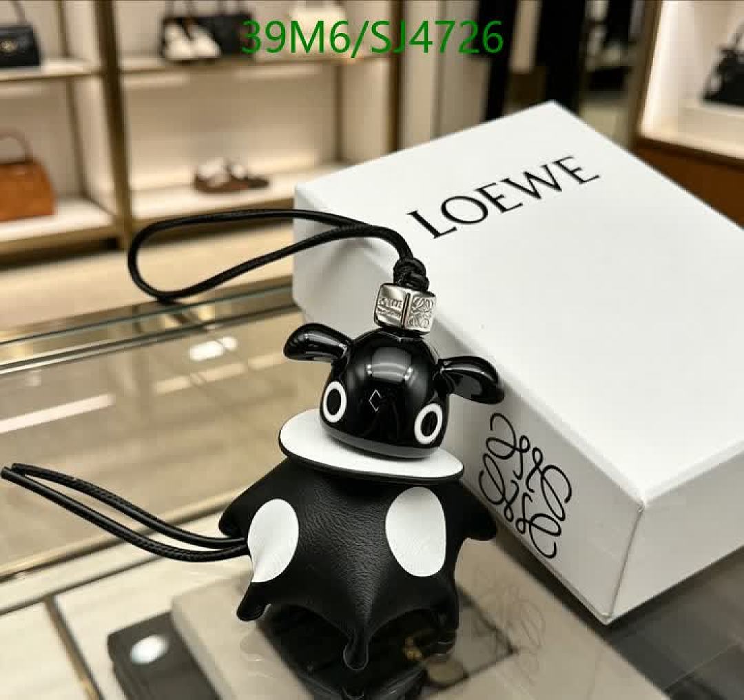 Loewe-Key pendant Code: SJ4726 $: 39USD