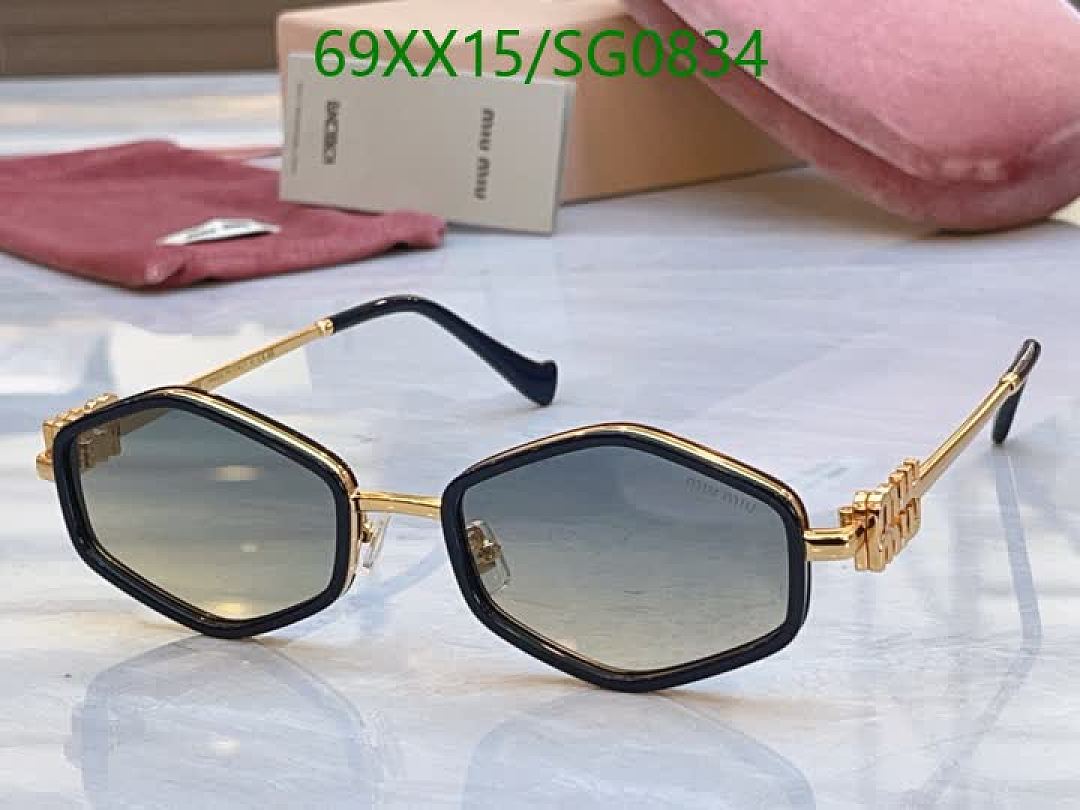 Miu Miu-Glasses Code: SG0834 $: 69USD