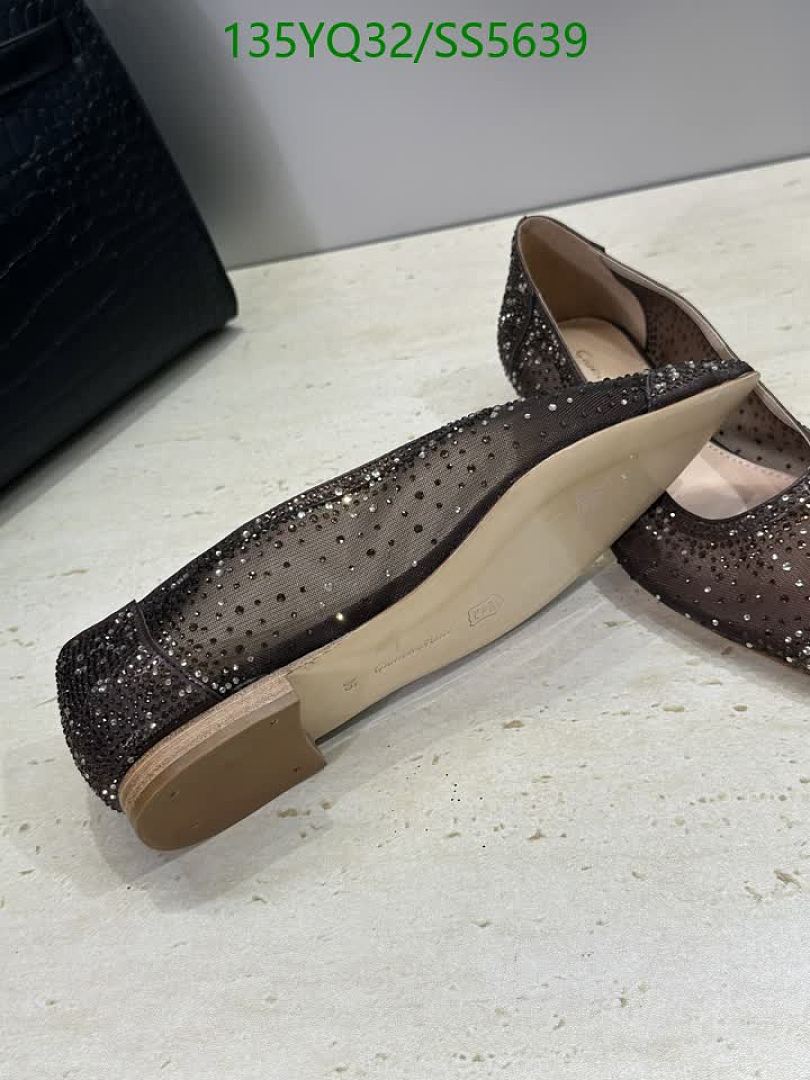 Gianvito Rossi-Women Shoes Code: SS5639 $: 135USD