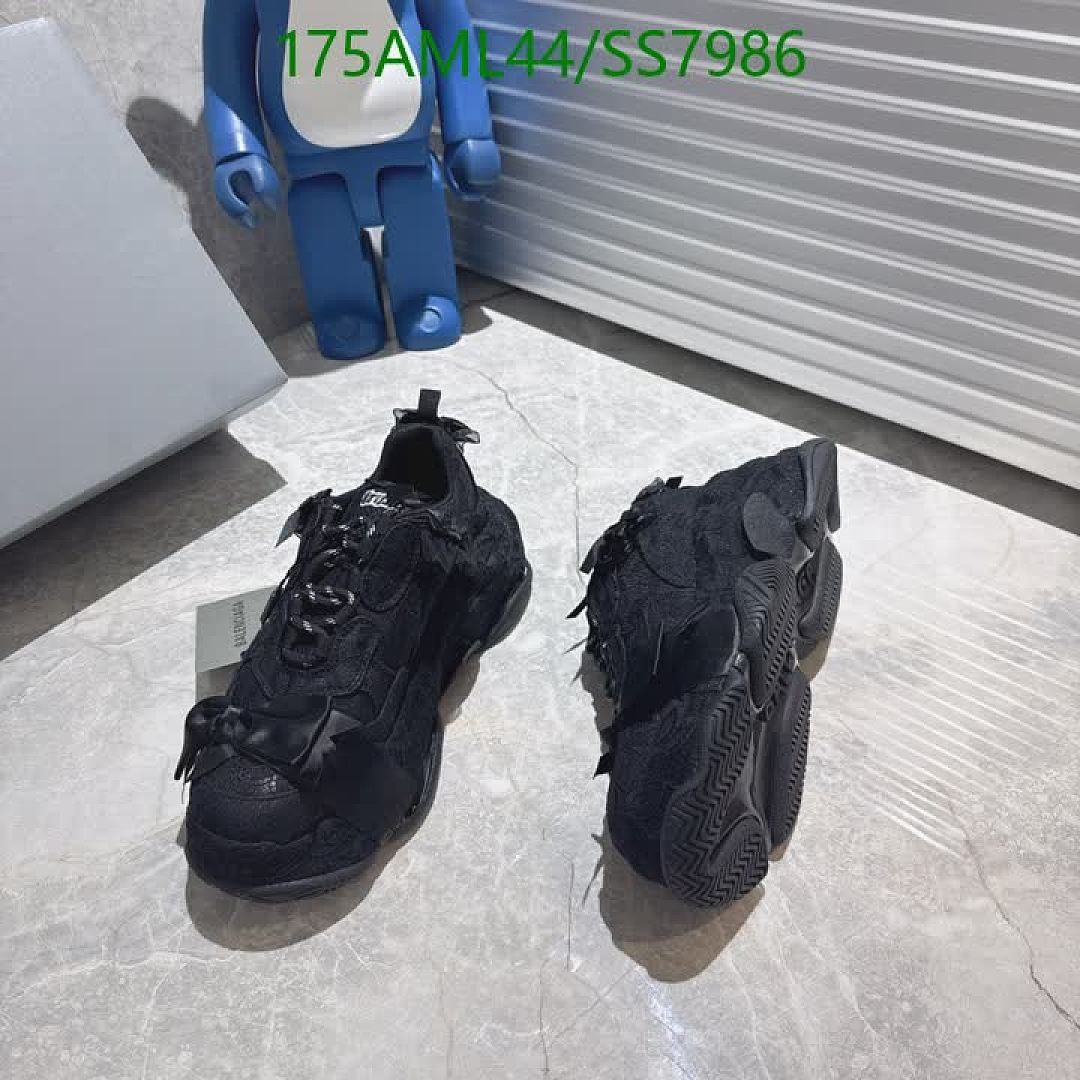 Balenciaga-Women Shoes Code: SS7986 $: 175USD