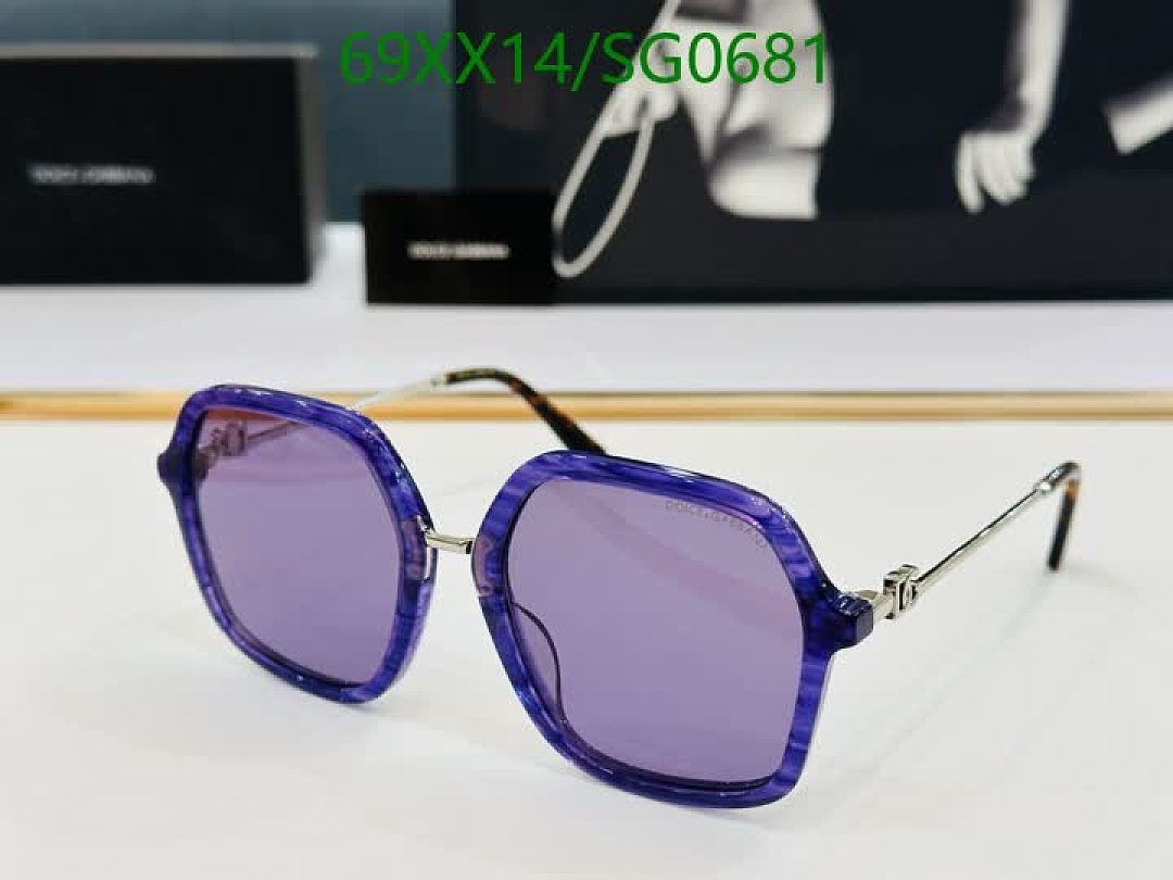 D&G-Glasses Code: SG0681 $: 69USD