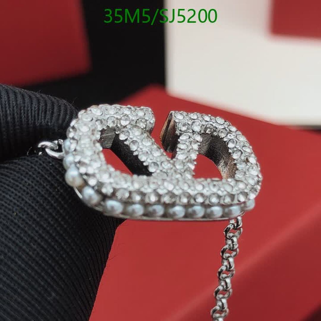 Valentino-Jewelry Code: SJ5200 $: 35USD