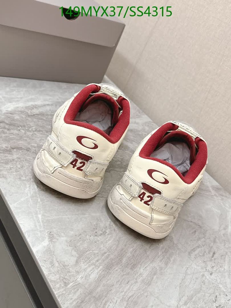 Balenciaga-Women Shoes Code: SS4315 $: 149USD