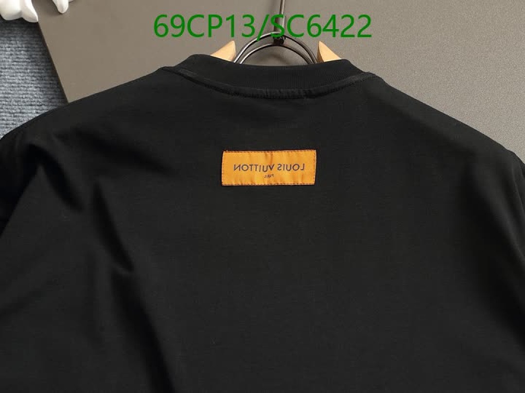 LV-Clothing Code: SC6422 $: 69USD