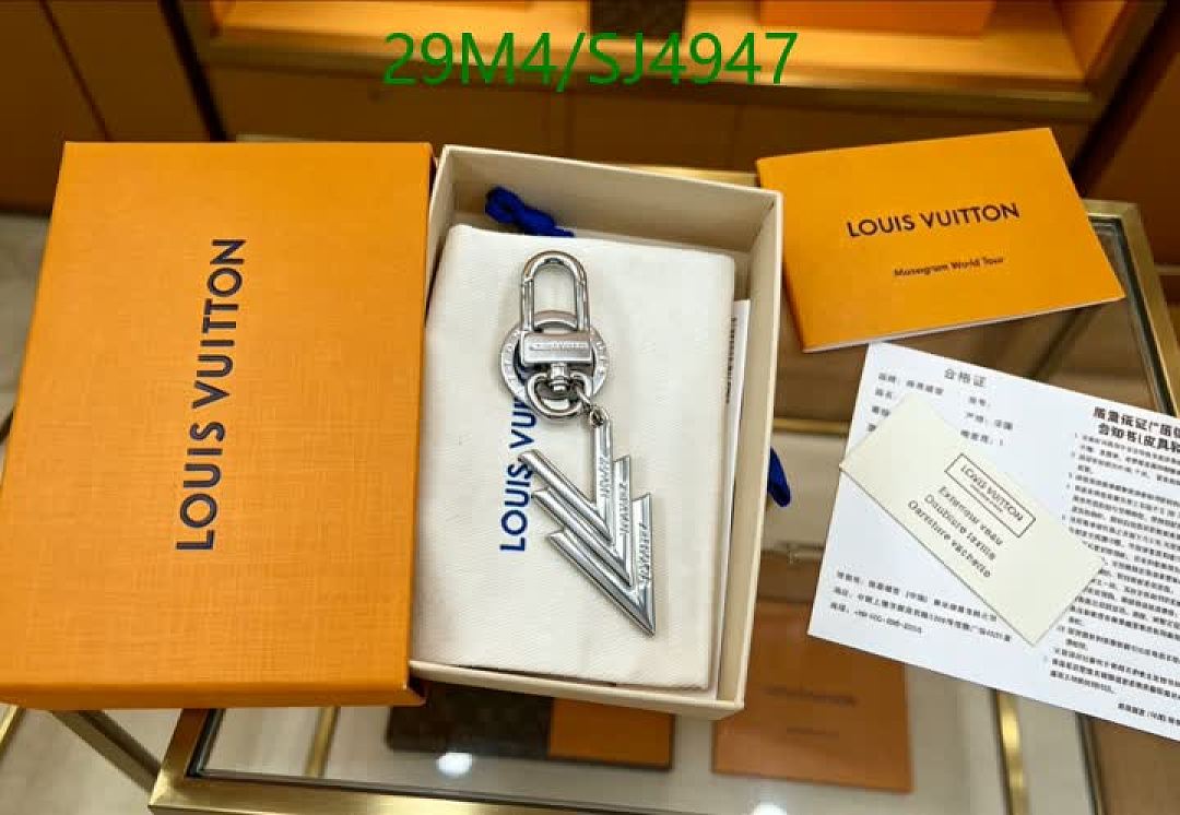 LV-Key pendant Code: SJ4947 $: 29USD