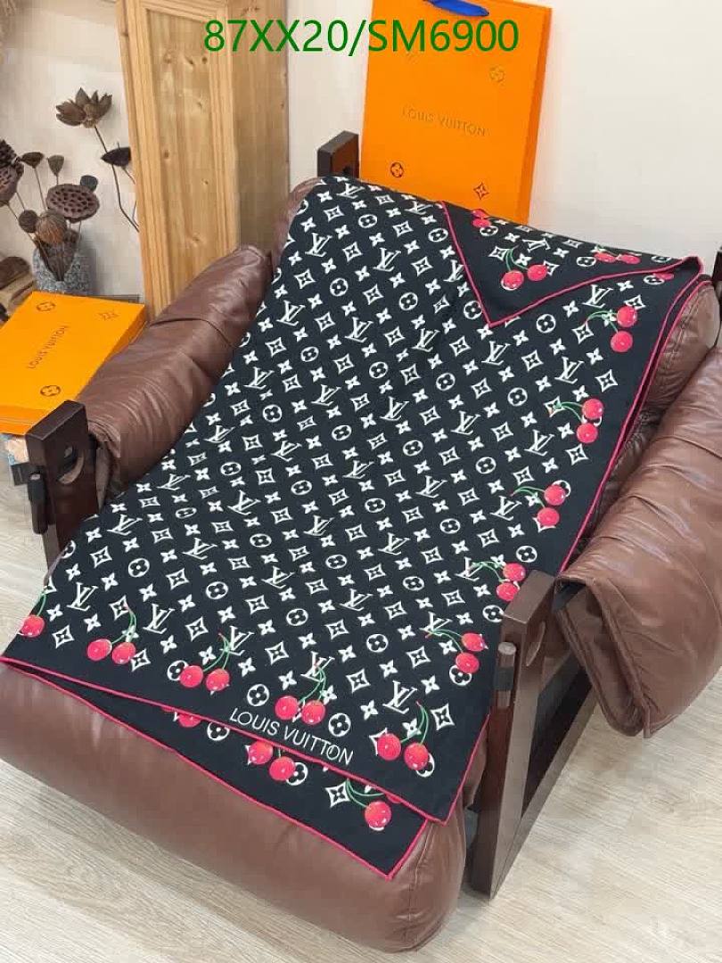 LV-Scarf Code: SM6900 $: 87USD