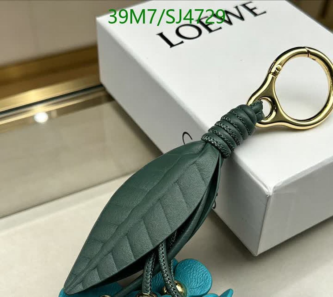 Loewe-Key pendant Code: SJ4729 $: 39USD