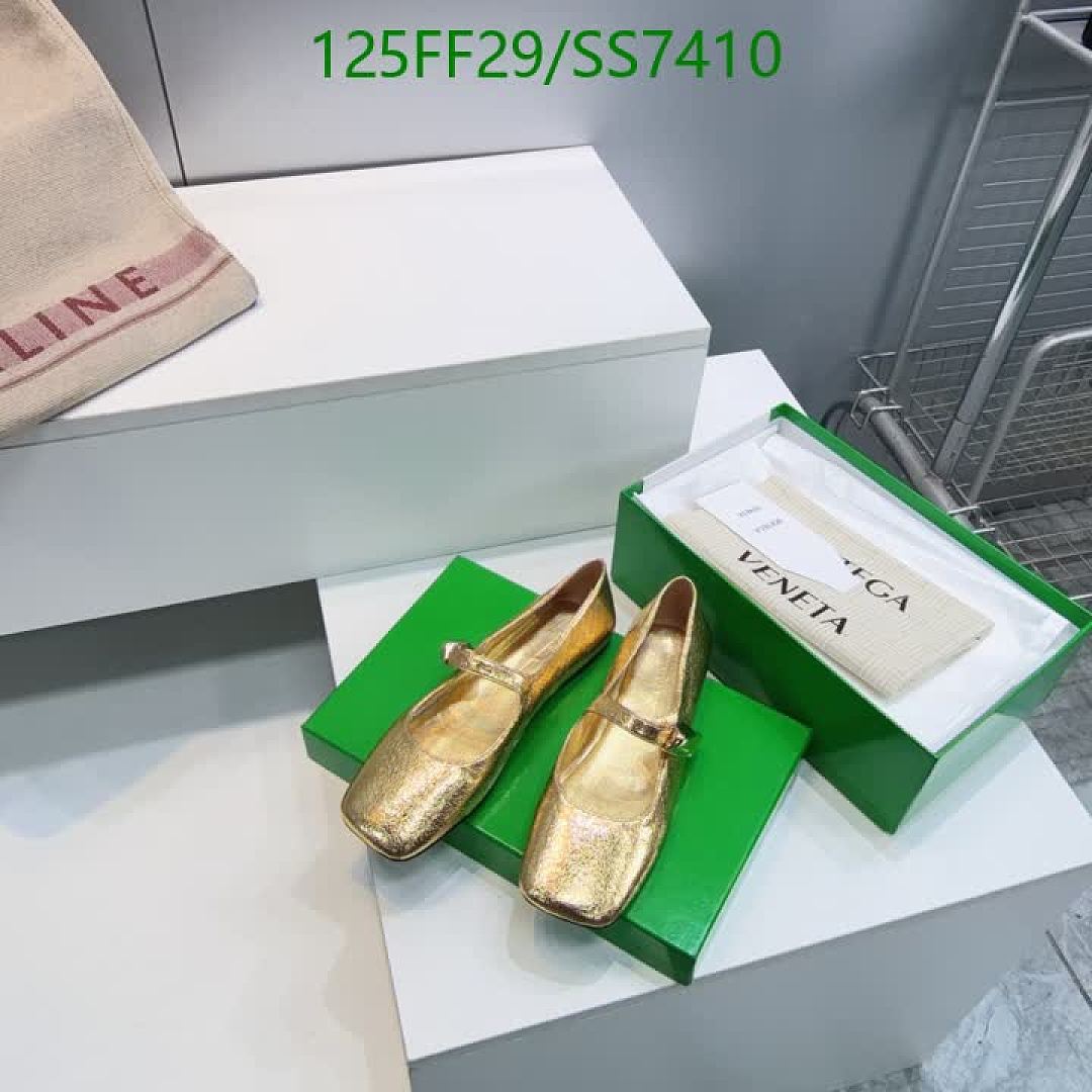 BV-Women Shoes Code: SS7410 $: 125USD