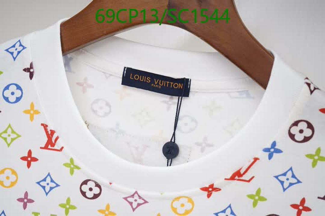 LV-Clothing Code: SC1544 $: 69USD