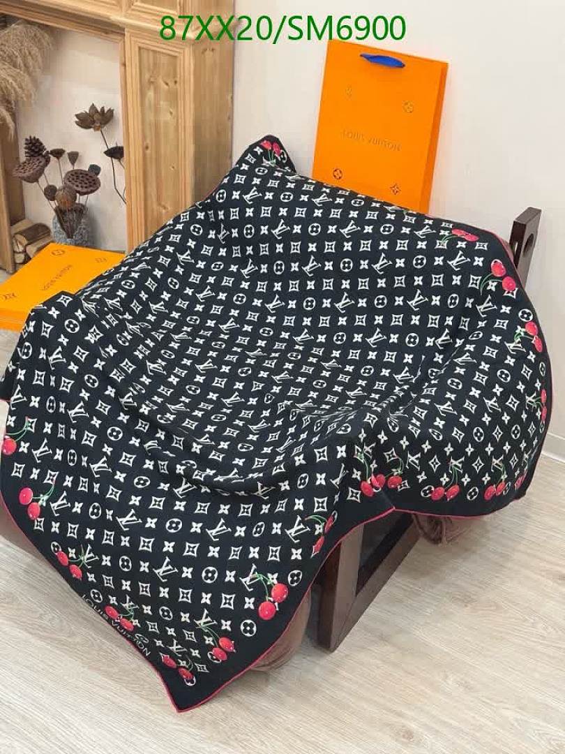 LV-Scarf Code: SM6900 $: 87USD
