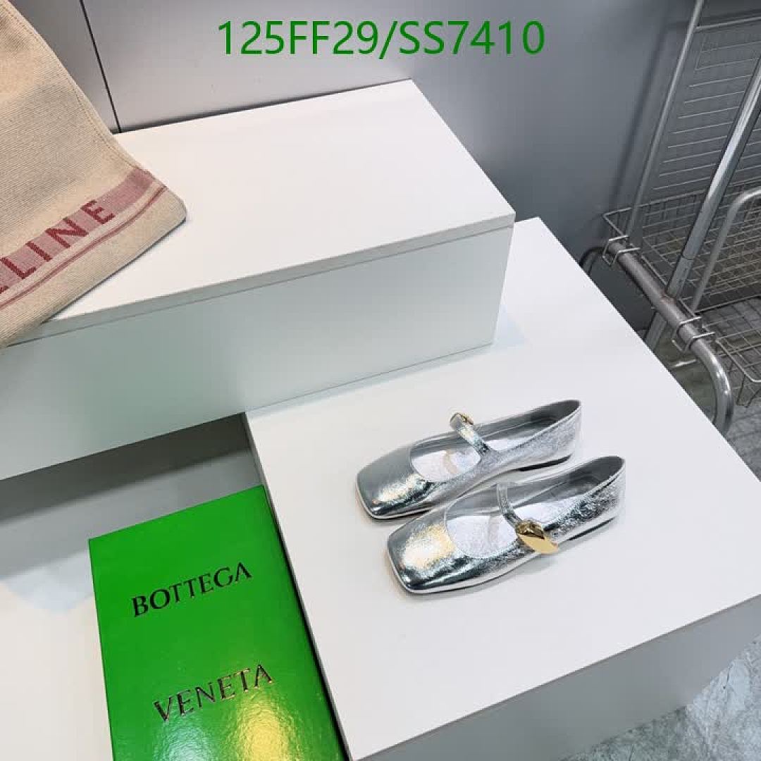 BV-Women Shoes Code: SS7410 $: 125USD