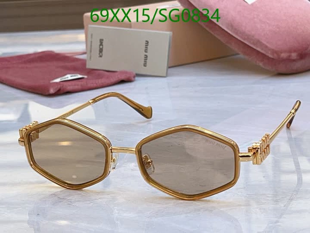 Miu Miu-Glasses Code: SG0834 $: 69USD
