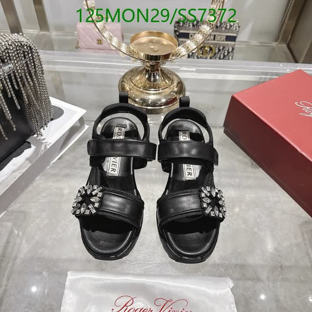 Roger Vivier-Women Shoes Code: SS7372 $: 125USD