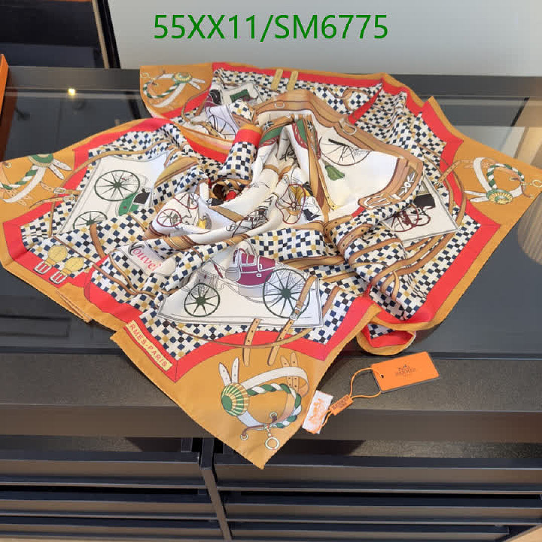Hermes-Scarf Code: SM6775 $: 55USD