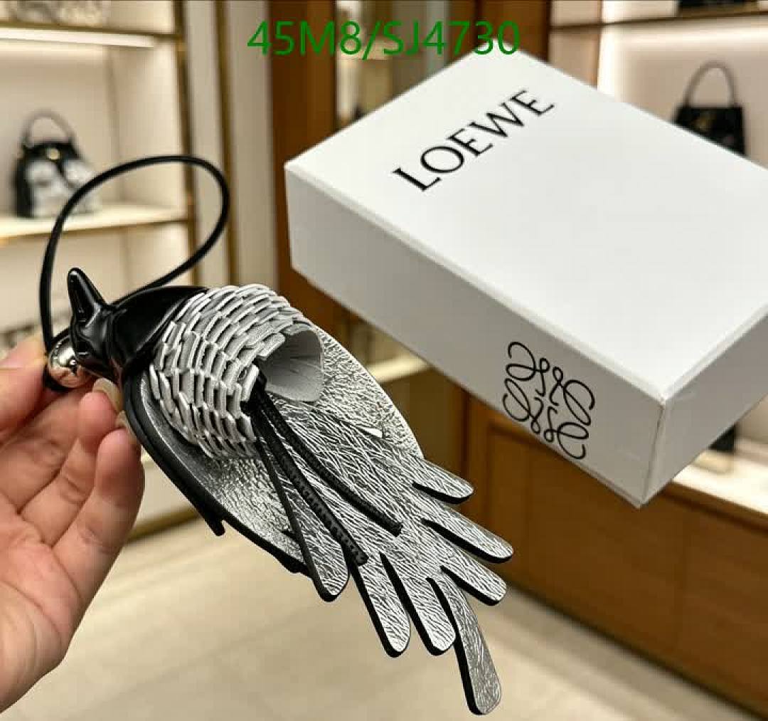 Loewe-Key pendant Code: SJ4730 $: 45USD