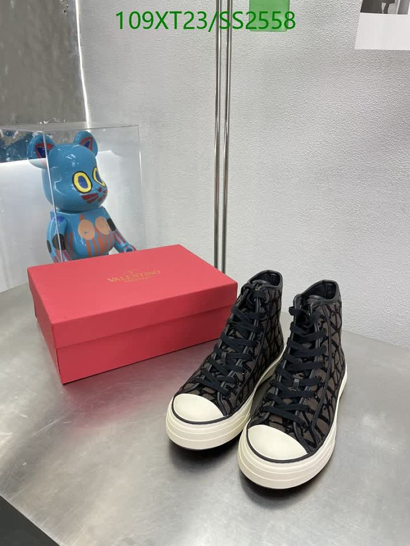 Valentino-Men shoes Code: SS2558 $: 109USD