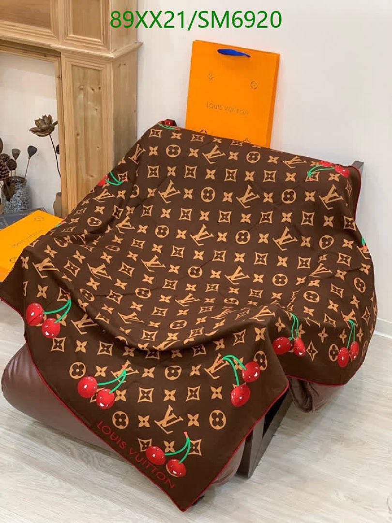 LV-Scarf Code: SM6920 $: 89USD