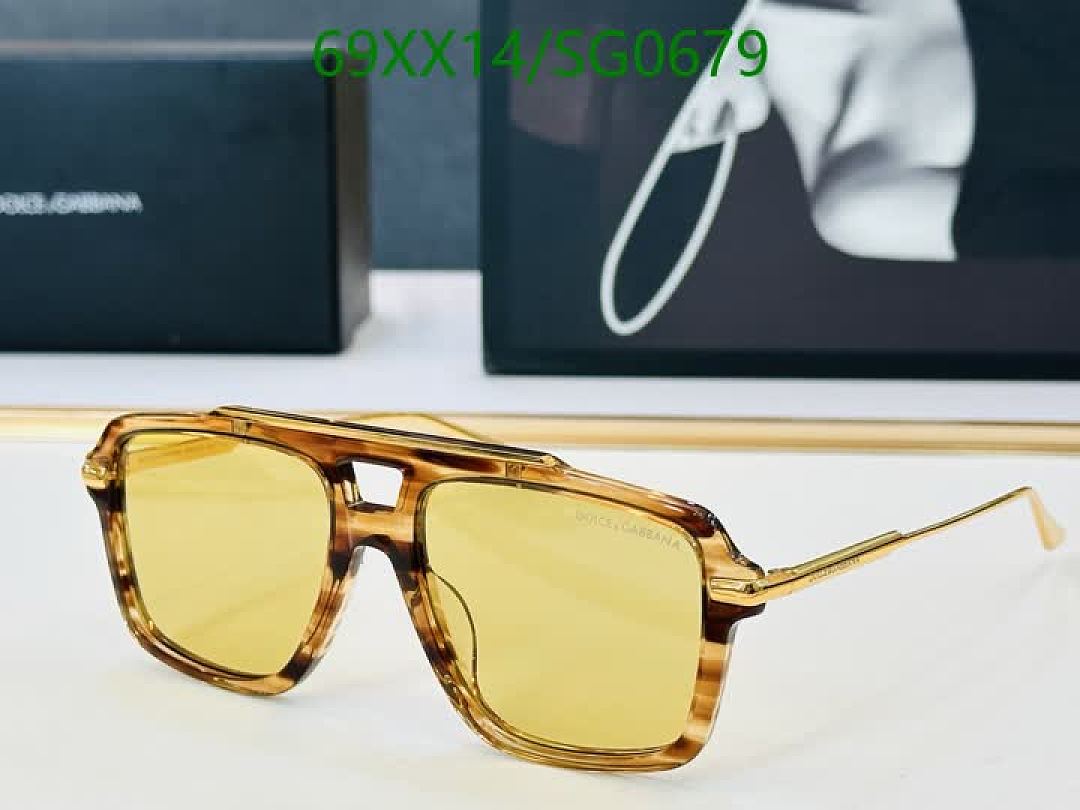 D&G-Glasses Code: SG0679 $: 69USD