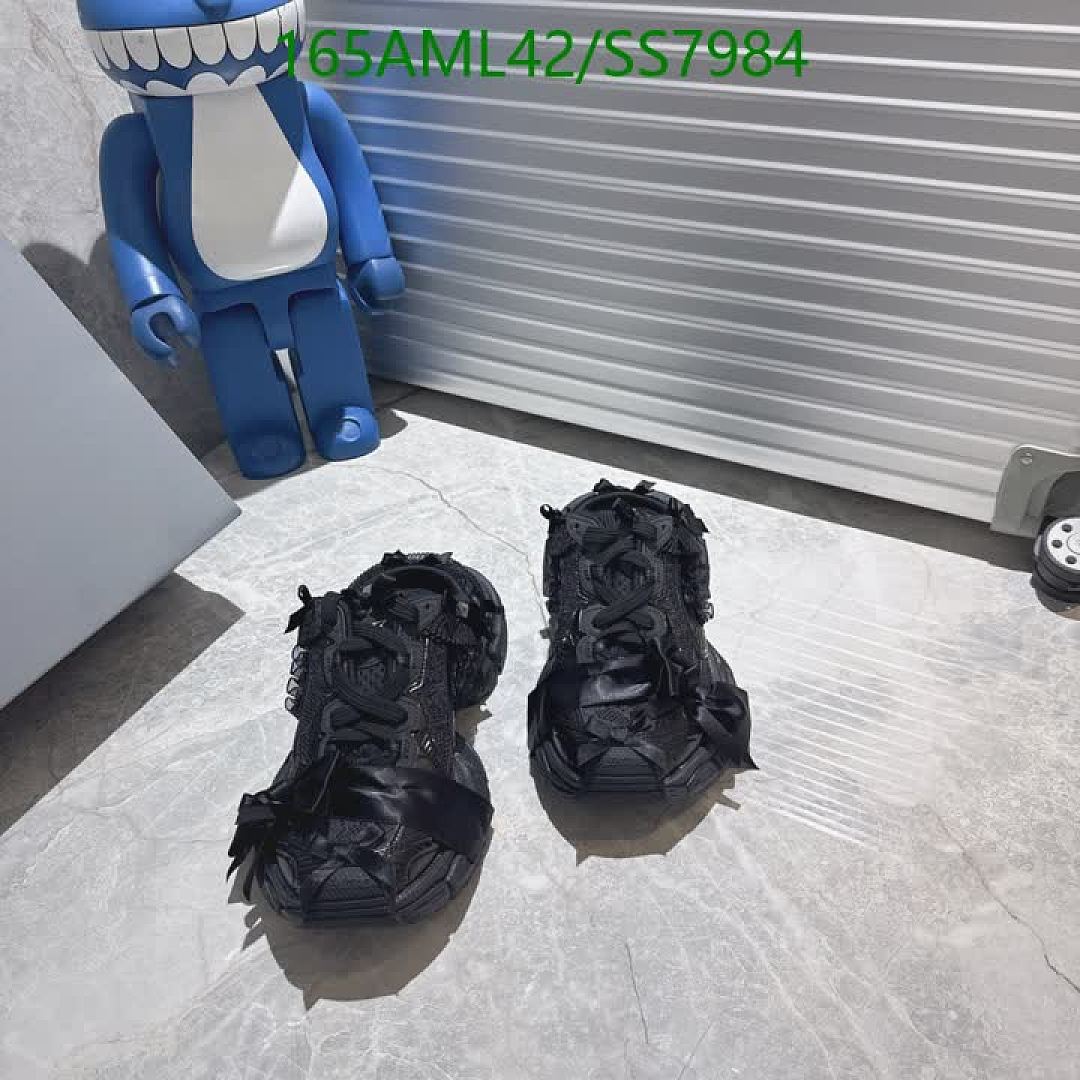 Balenciaga-Women Shoes Code: SS7984 $: 165USD