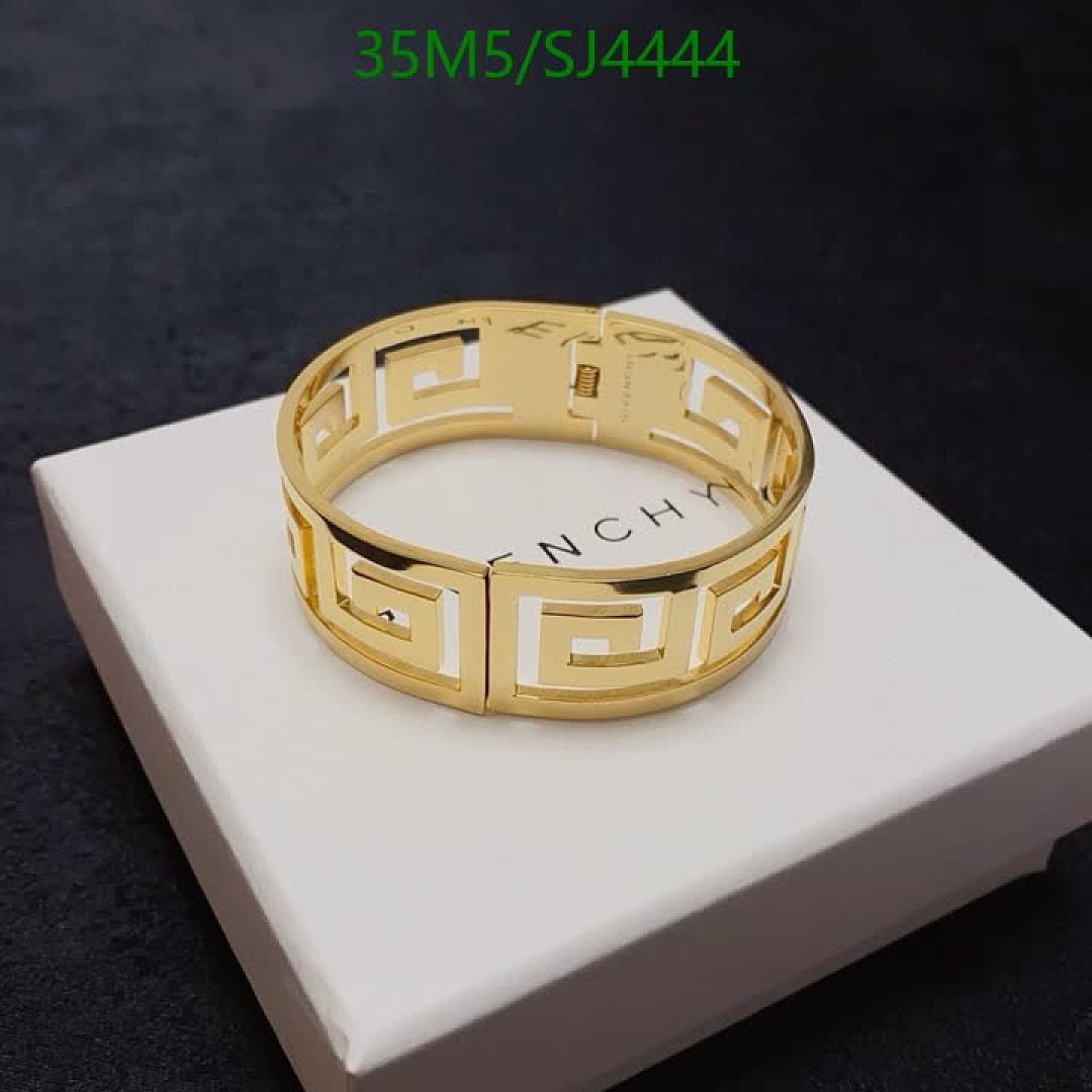 Givenchy-Jewelry Code: SJ4444 $: 35USD