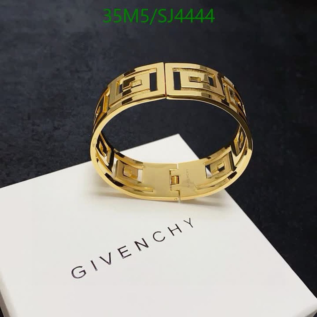 Givenchy-Jewelry Code: SJ4444 $: 35USD