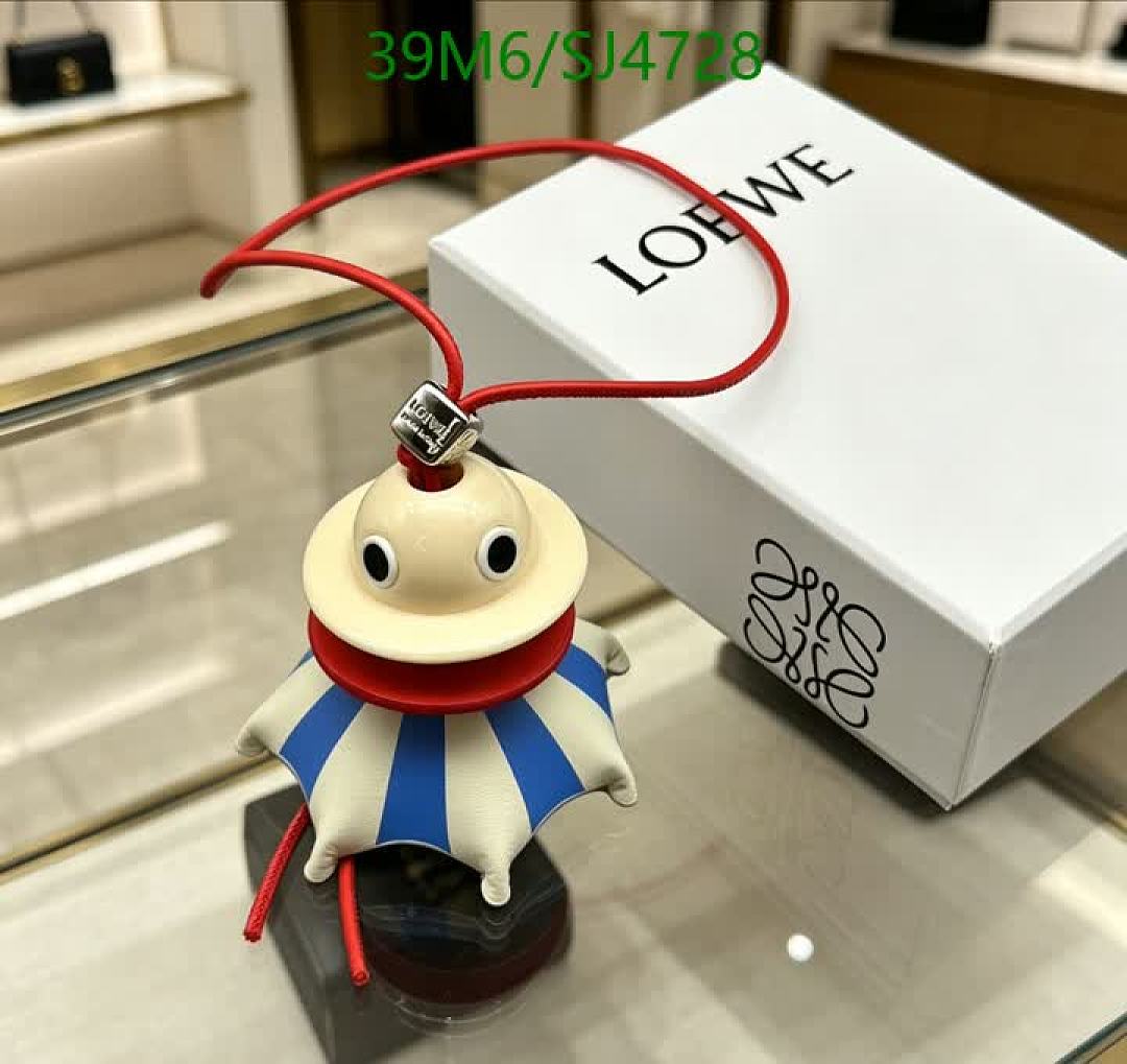 Loewe-Key pendant Code: SJ4728 $: 39USD