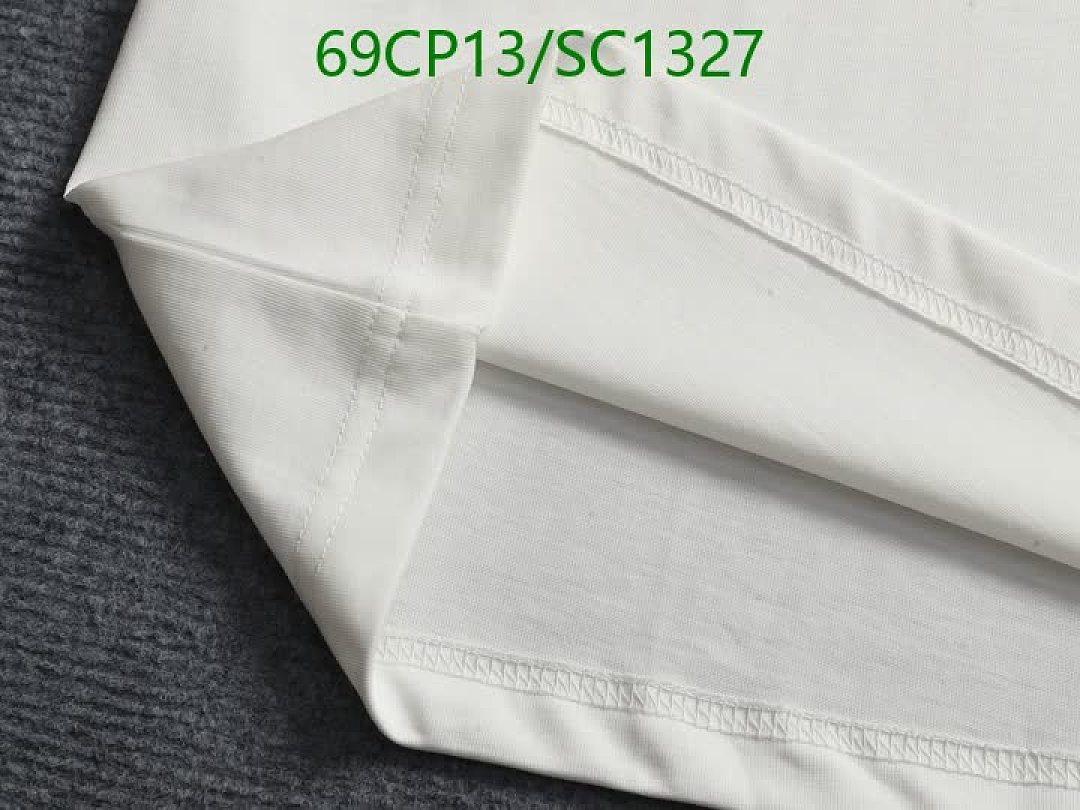 Burberry-Clothing Code: SC1327 $: 69USD