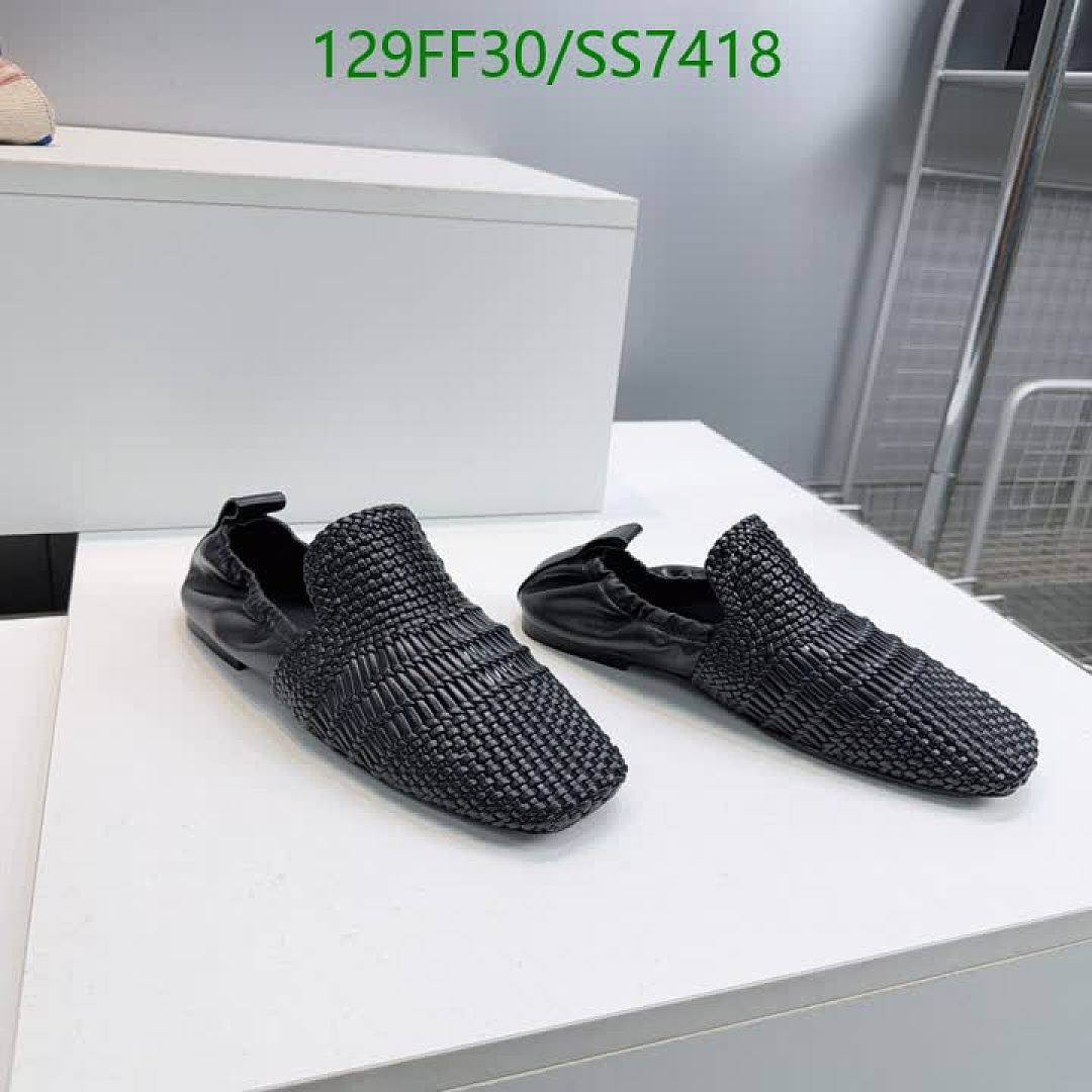 Celine-Women Shoes Code: SS7418 $: 129USD
