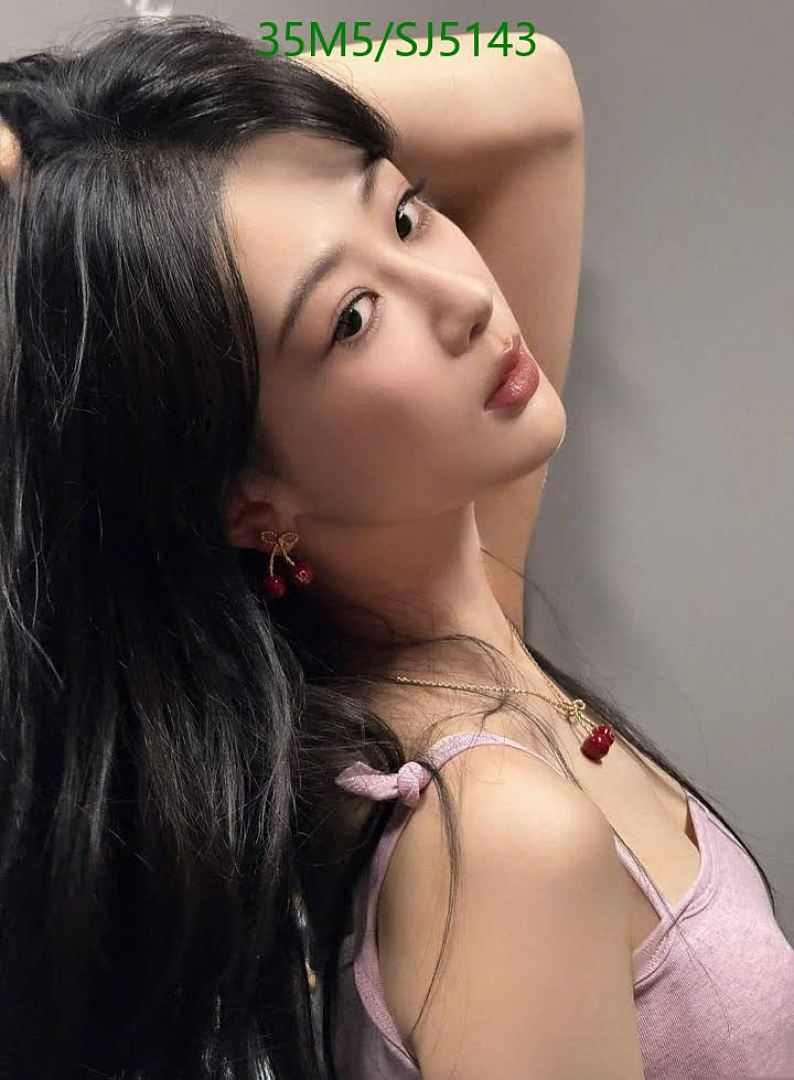 Valentino-Jewelry Code: SJ5143 $: 35USD
