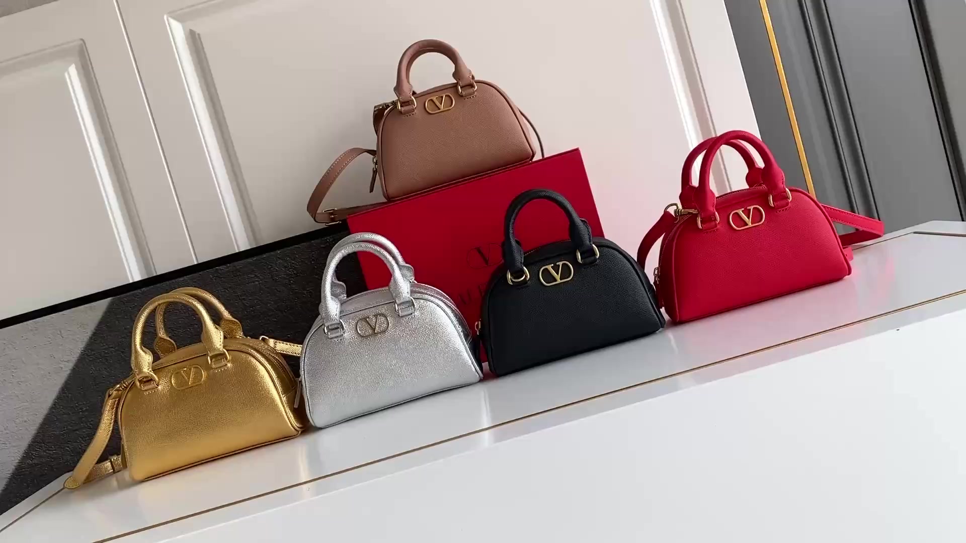 Valentino-Bag-4A Quality Code: SB1469 $: 85USD