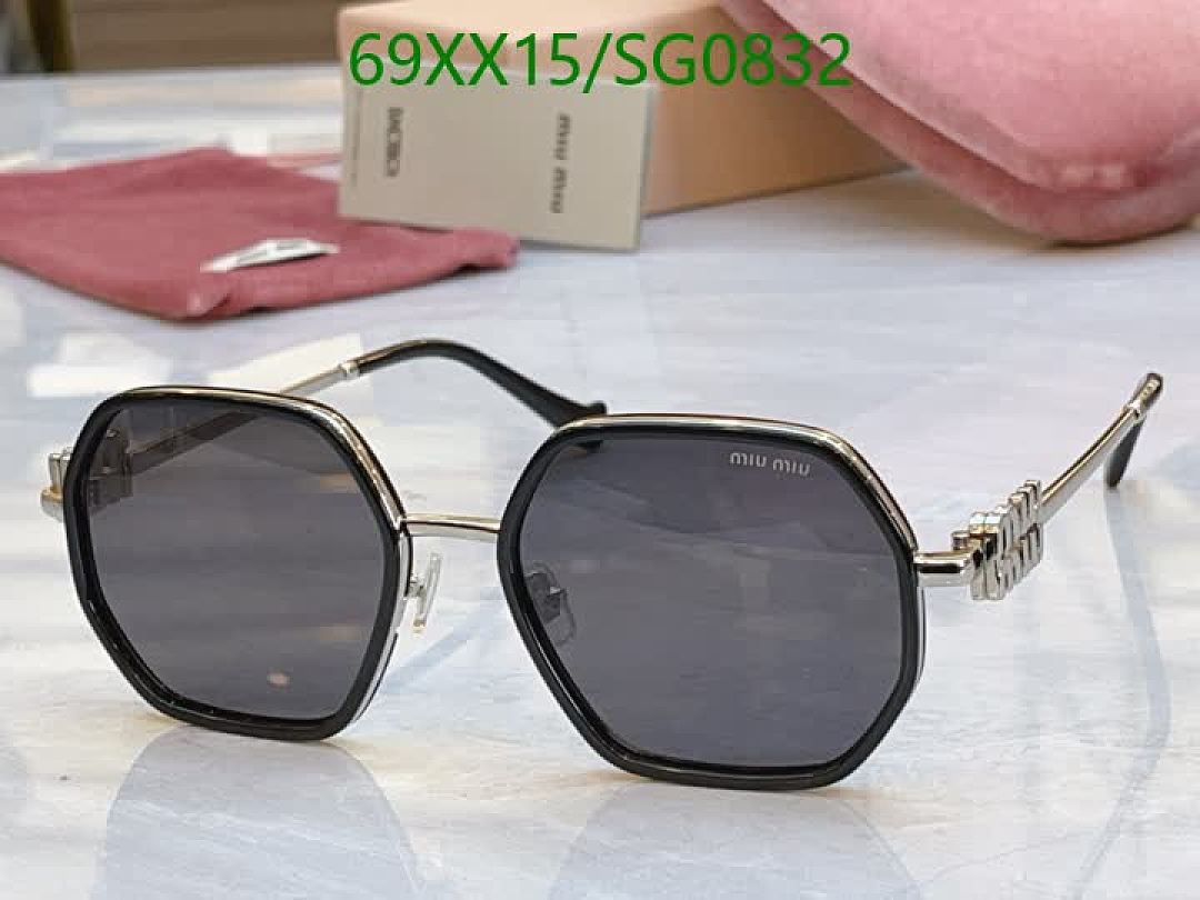 Miu Miu-Glasses Code: SG0832 $: 69USD