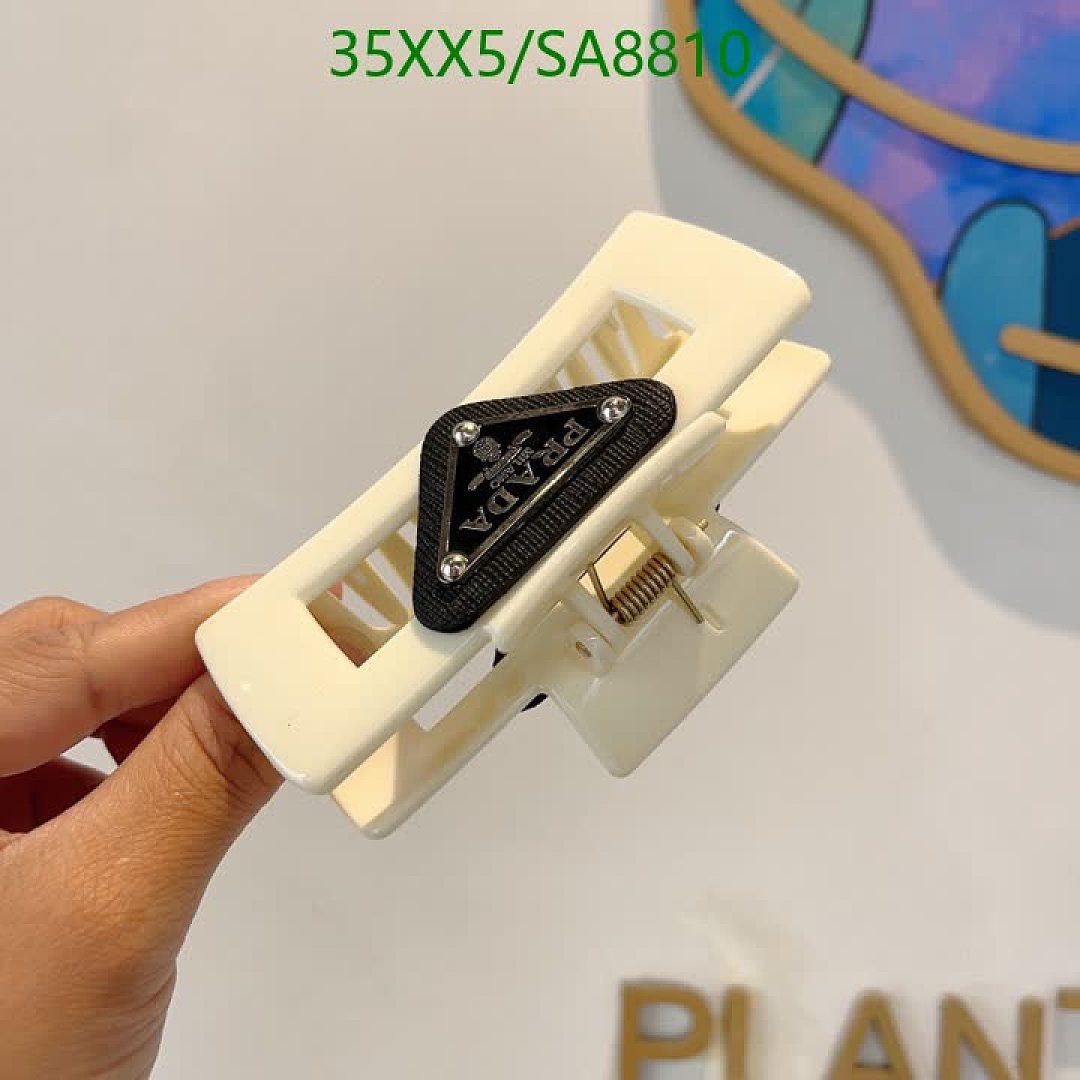 Prada-Headband Code: SA8810 $: 35USD