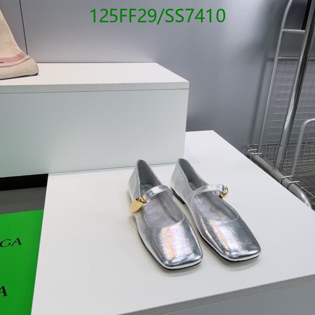 BV-Women Shoes Code: SS7410 $: 125USD