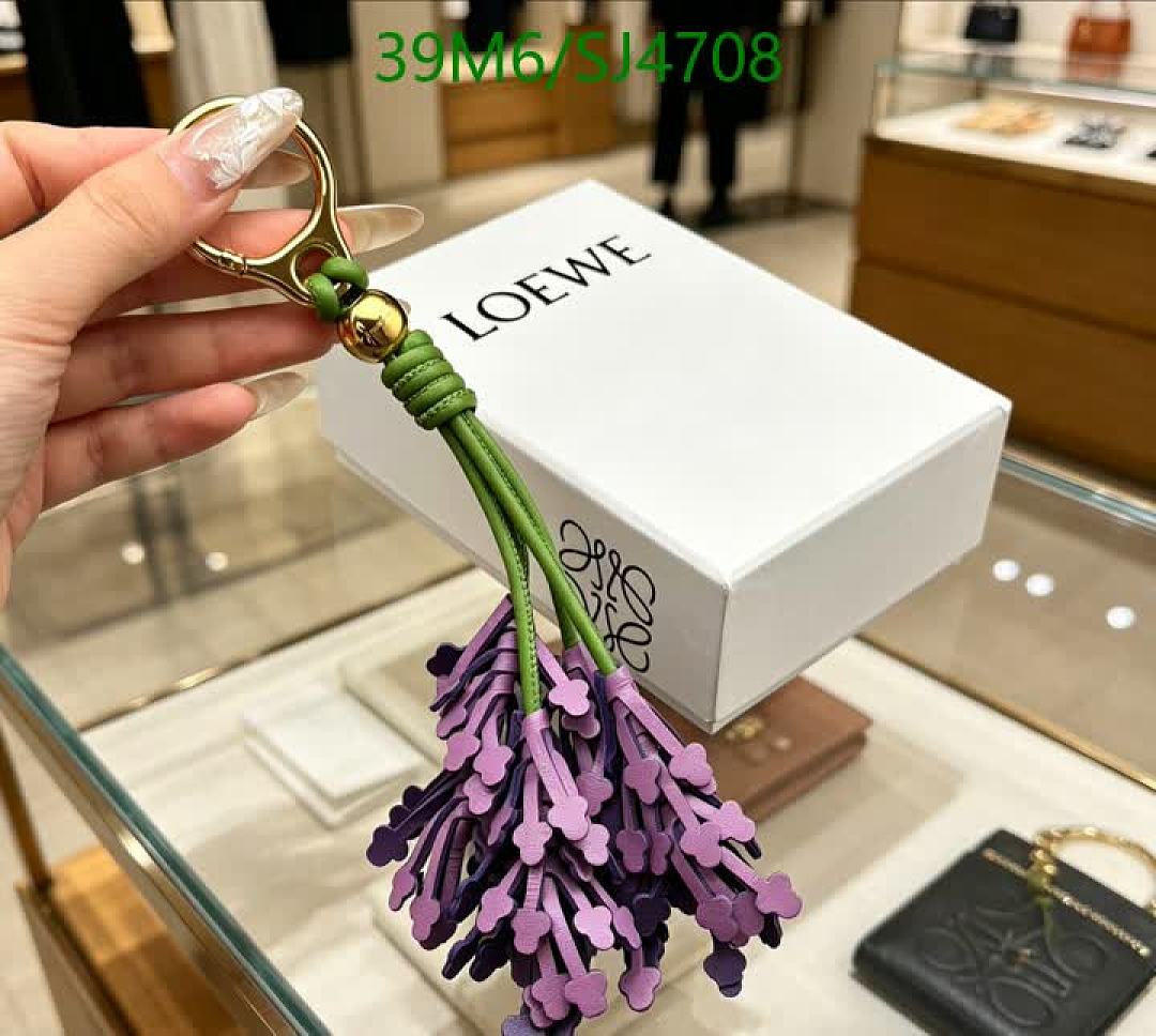 Loewe-Key pendant Code: SJ4708 $: 39USD