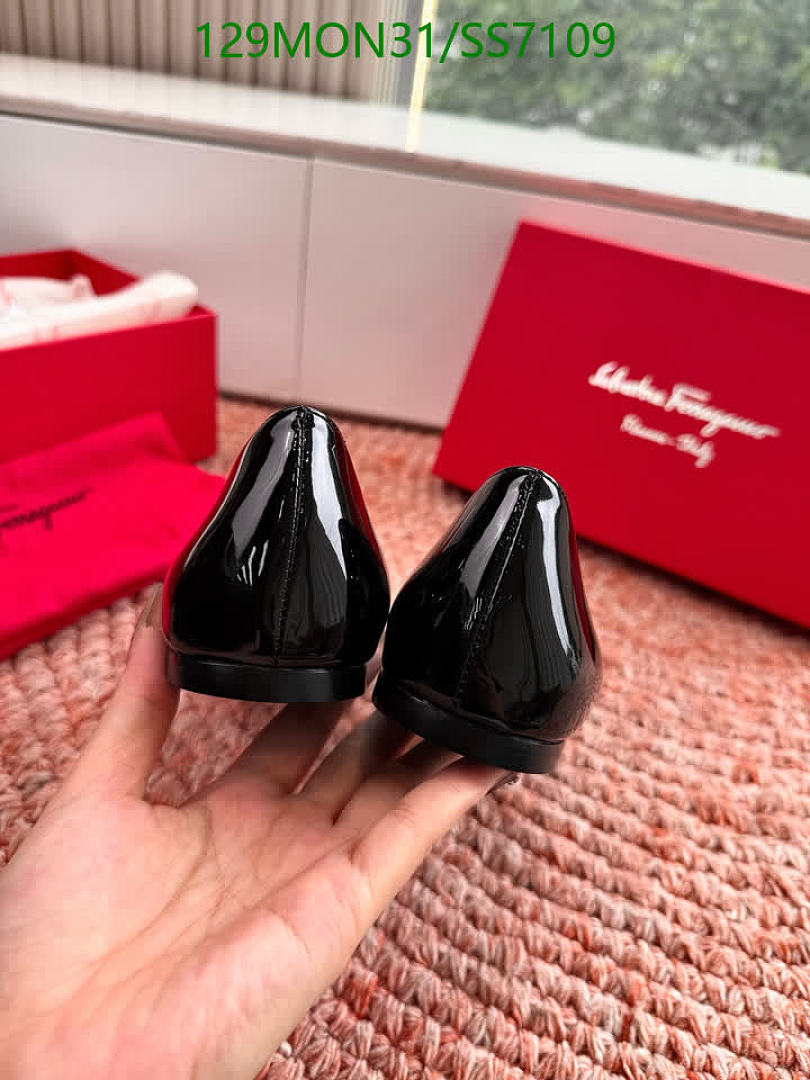 Ferragamo-Women Shoes Code: SS7109 $: 129USD