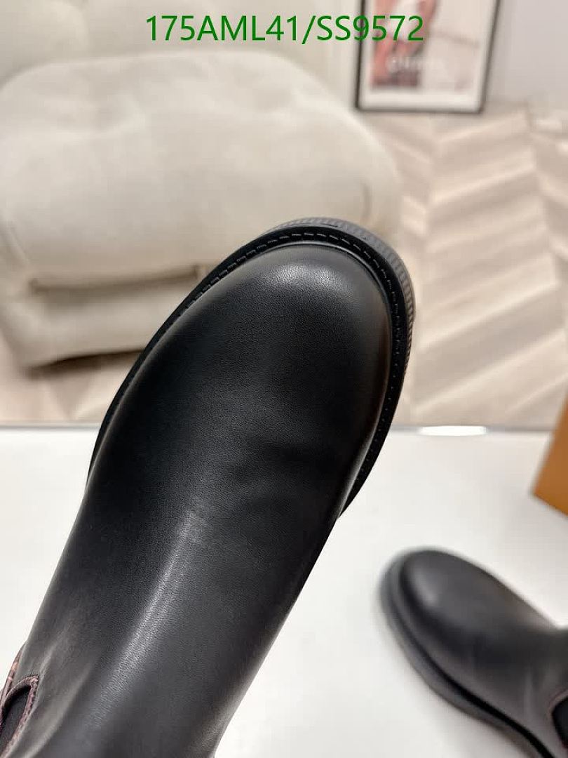 Boots-Women Shoes Code: SS9572 $: 175USD