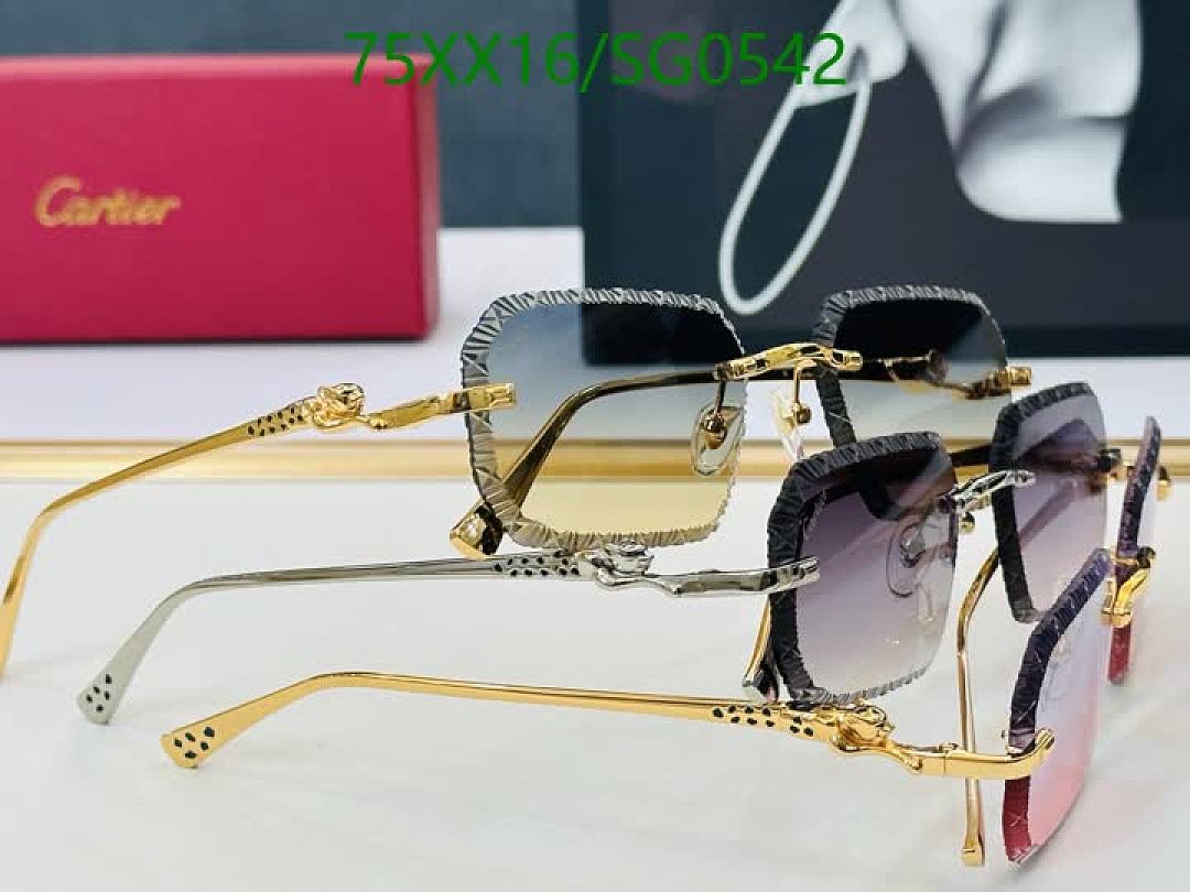 Cartier-Glasses Code: SG0542 $: 75USD