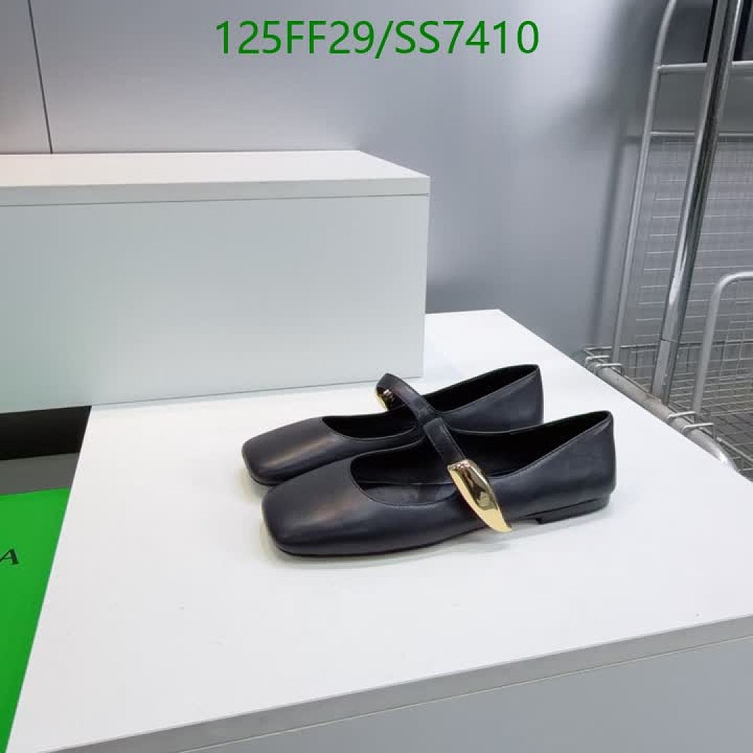 BV-Women Shoes Code: SS7410 $: 125USD