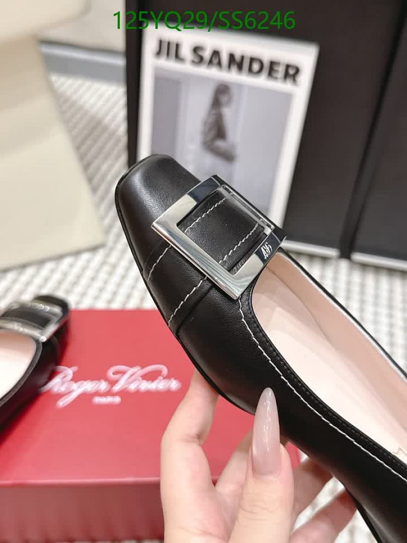 Roger Vivier-Women Shoes Code: SS6246 $: 125USD
